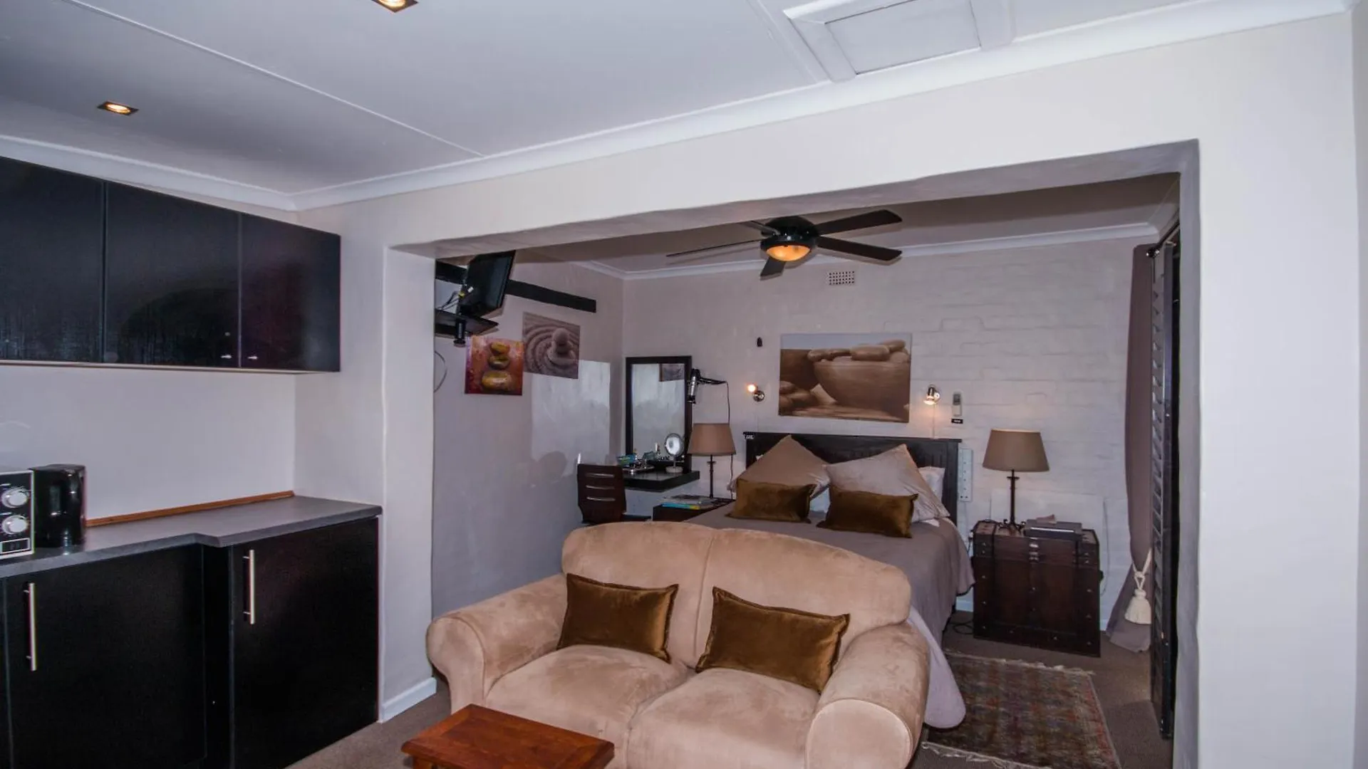 Forest Hall Guest House Port Elizabeth 4*,