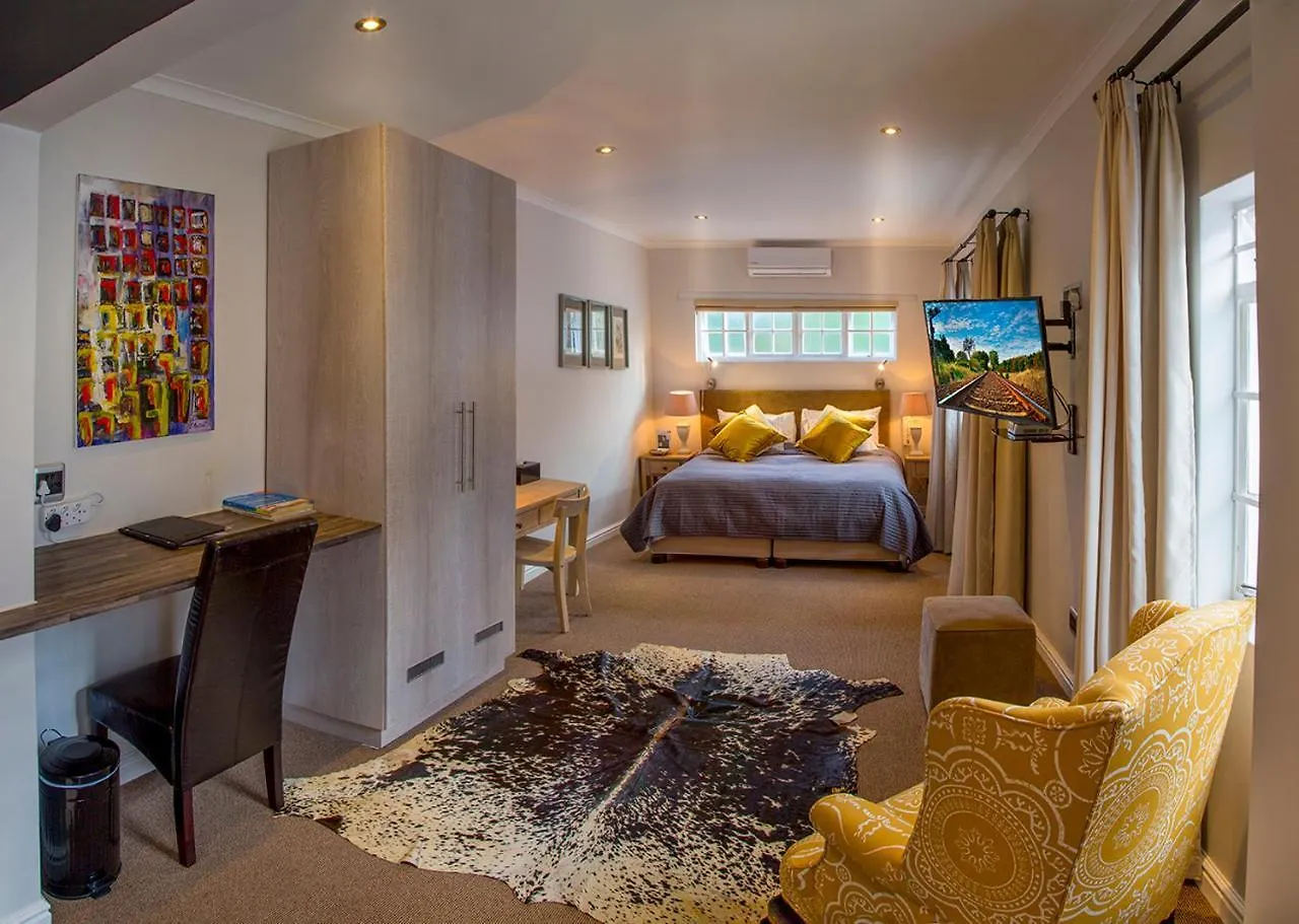 Forest Hall Guest House Port Elizabeth 4*,